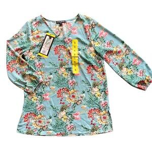 NWT woman’s small Mario Serrani green floral paisley top 3/4 sleeves